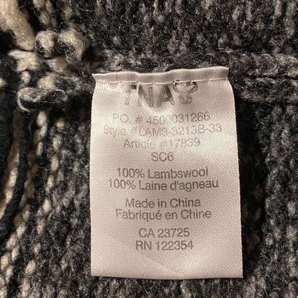 Aritizia Knit Sweater - Picture 3 of 9